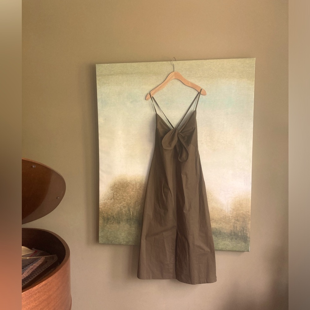 Gorgeous boutique poplin dress in olive brown from Swan Place